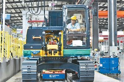 国产大模型崛起 技术开发硬核突破引领全球新潮流